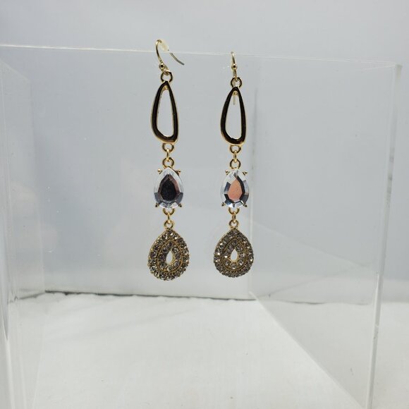 Bijou Drive Gold dangle with rhinestones earrings - Picture 6 of 7